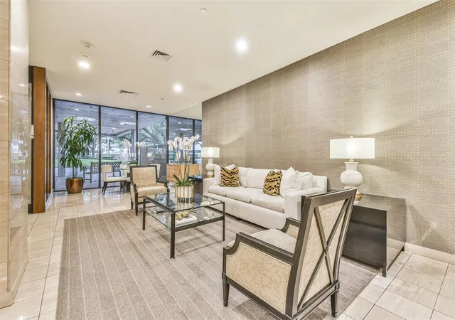4th image of 15 Greenway Plaza #12G, Houston, TX 77046 | MLS# 71644172