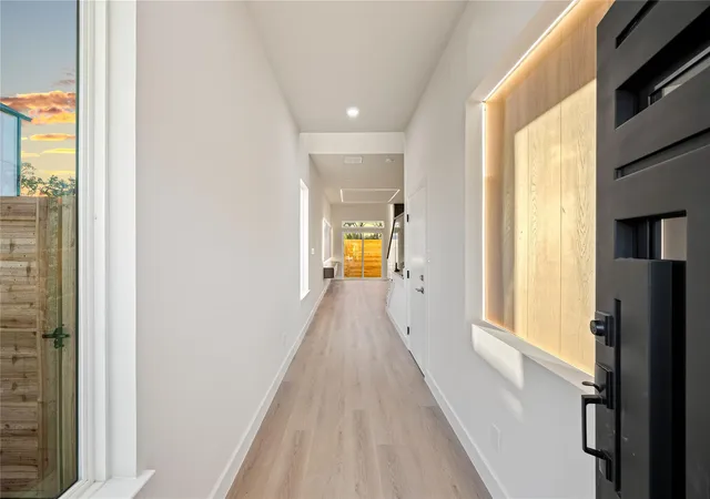 3rd image of 3807 Noah St W, Houston, TX 77021 | MLS# 10751170
