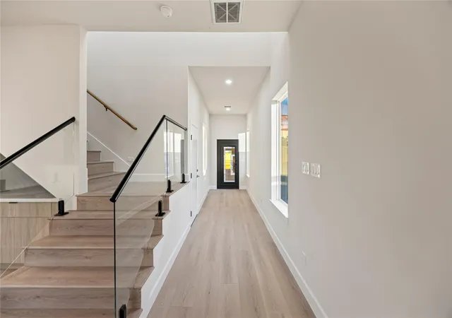 4th image of 3807 Noah St W, Houston, TX 77021 | MLS# 10751170