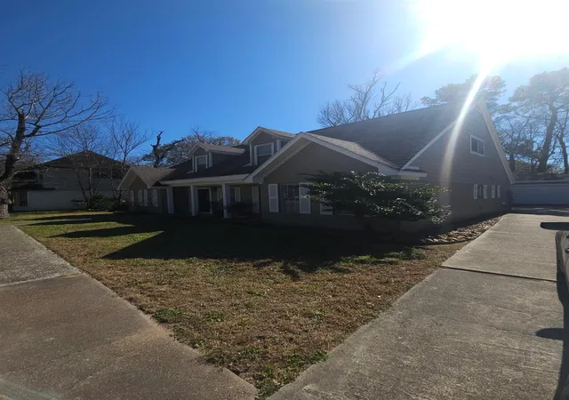2nd image of 544 Brandon Rd, Conroe, TX 77302 | MLS# 87149825