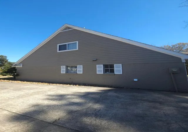 5th image of 544 Brandon Rd, Conroe, TX 77302 | MLS# 87149825
