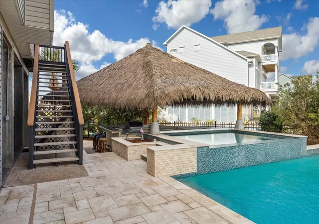 Photo 4 of Single family home for sale at 519 Westerly Dr, Galveston, TX 77554 | MLS# 15595854 | Listing updated on 2026-10-05