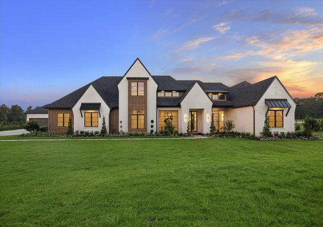 Photo 2 of Mansion for sale at 2020 Stallion Lakes Ave, Hockley, TX 77447 | MLS# 64545792 | Listing updated on 2026-09-20