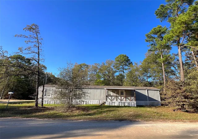 Photo 3 of Sale Pending at 108 Hunters Gln, Livingston, TX 77351 | MLS# 6195152 | Listing updated on 2026-09-19