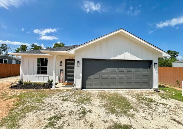 Photo 2 of Single family home for sale at 253 Road 5263, Cleveland, TX 77327 | MLS# 47978291 | Listing updated on 2026-09-04