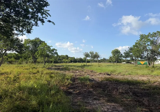 10th image of 2884 Broadway St, Dickinson, TX 77539 | MLS# 97214335
