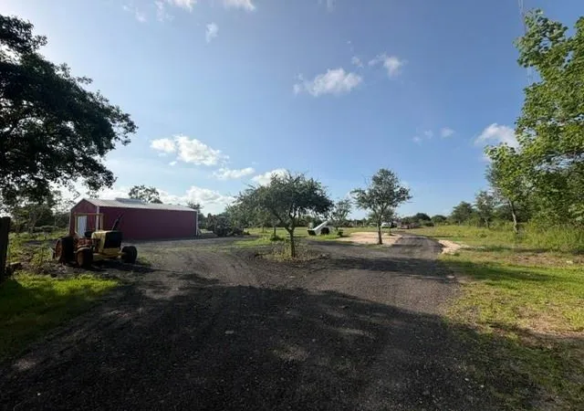 4th image of 2884 Broadway St, Dickinson, TX 77539 | MLS# 97214335