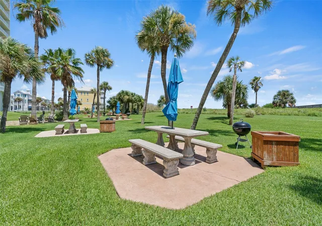 2nd image of 1401 E Bch Dr E, Galveston, TX 77550