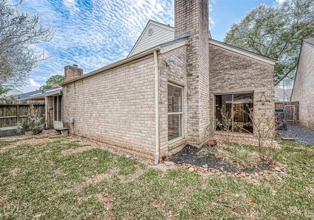 18th image of 12127 Carriage Hill Dr, Houston, TX 77077 | MLS# 37157556