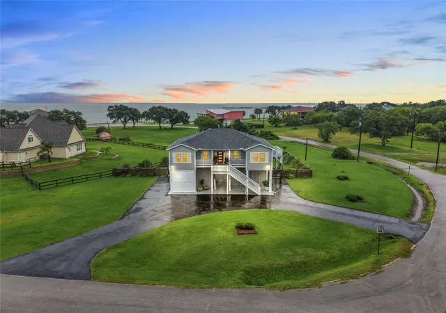 1st image of 4 Shore Acres Cir, La Porte, TX 77571 | MLS# 2658879