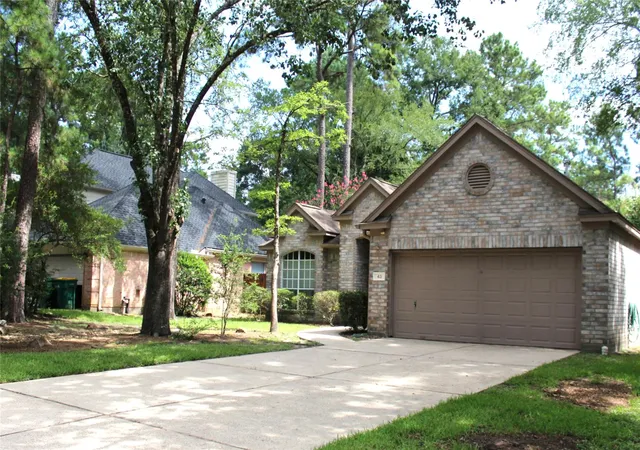 Homes for sale in The Woodlands, TX | 43 S Lace Arbor Dr, The Woodlands, TX 77382 | MLS# 70583200
