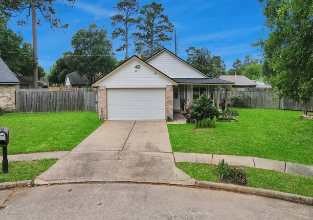 Photo 3 of Single family home for sale at 9634 Thistle Trl Dr, Houston, TX 77070 | MLS# 17092919 | Listing updated on 2026-09-16