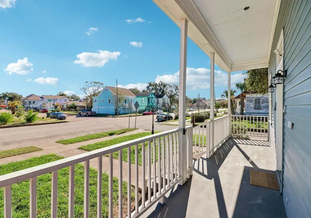 Homes for sale in Galveston, TX | 1327 33Rd St, Galveston, TX 77550 | MLS# 26636221