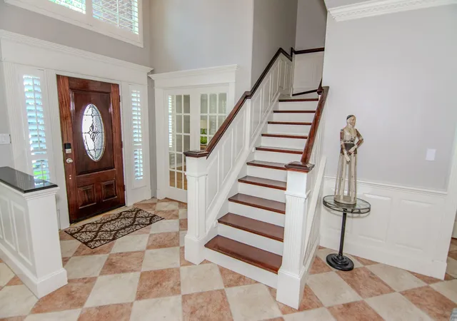 Photo 3 of Single family home for sale at 6807 Queensclub Dr, Houston, TX 77069 | MLS# 77429291 | Listing updated on 2026-09-04