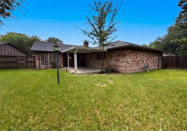 Photo 4 of Single family home for sale at 16338 Holw Wood Dr, Houston, TX 77090 | MLS# 47083559 | Listing updated on 2026-09-18