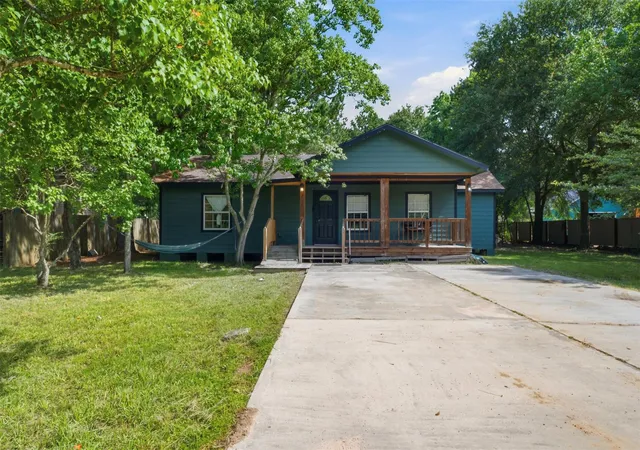Photo 2 of Single family home for sale at 25921 Essex, New Caney, TX 77357 | MLS# 78038695 | Listing updated on 2026-09-20