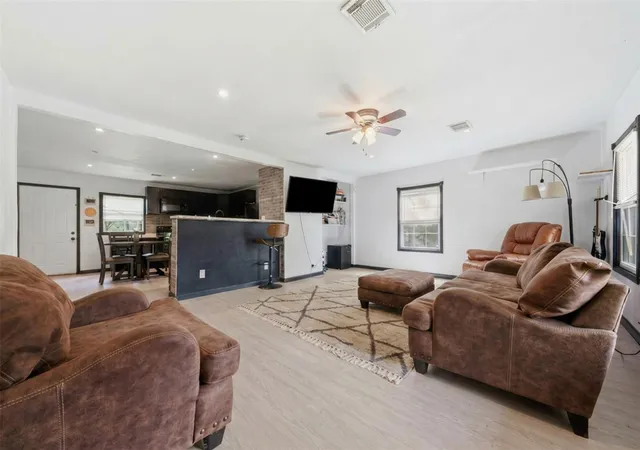 Photo 4 of Single family home for sale at 25921 Essex, New Caney, TX 77357 | MLS# 78038695 | Listing updated on 2026-09-20