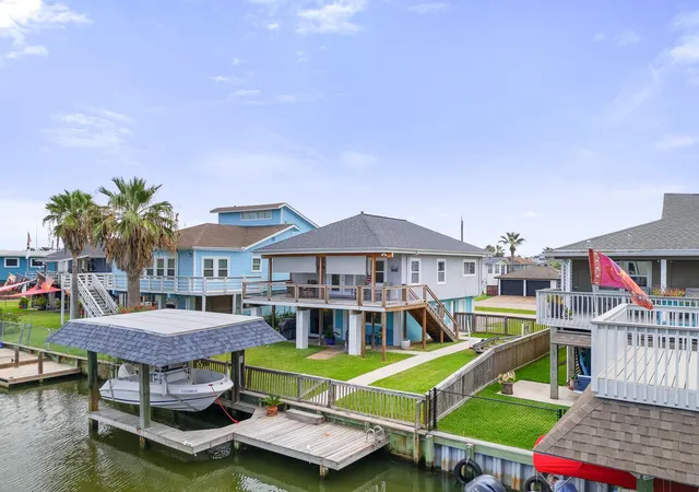 Photo 1 of Single family home for sale at 66 Tarpon St, Bayou Vista, TX 77563 | MLS# 41872669 | Listing updated on 2026-09-17