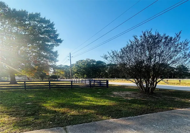Photo 3 of Single family home for sale at 25404 Decker Prairie Rosehill Rd, Magnolia, TX 77355 | MLS# 15208536 | Listing updated on 2026-09-15