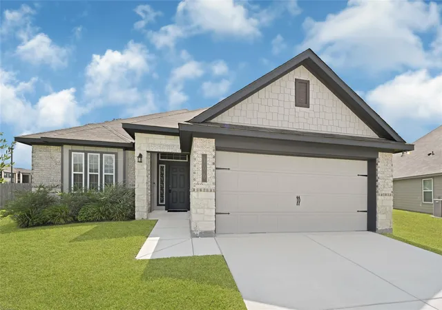 Photo 1 of Sale Pending at 100 Colbys Way, Montgomery, TX 77356 | MLS# 15964819 | Listing updated on 2026-09-08