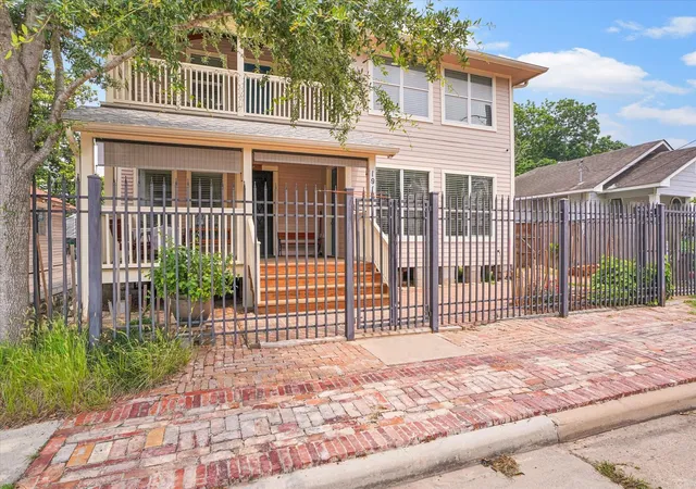 2nd image of 1916 Hardy St, Houston, TX 77026 | MLS# 20835265