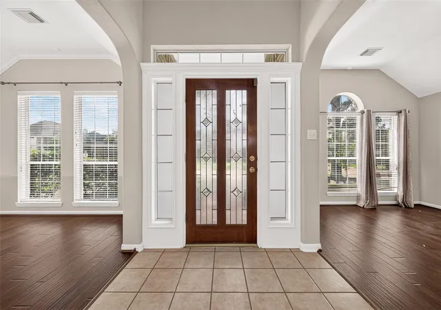 Photo 3 of Single family home for sale at 2726 Martinec Dr, Pearland, TX 77584 | MLS# 56038019 | Listing updated on 2026-09-22