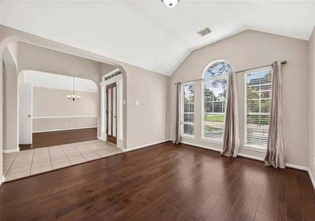 Photo 4 of Single family home for sale at 2726 Martinec Dr, Pearland, TX 77584 | MLS# 56038019 | Listing updated on 2026-09-22
