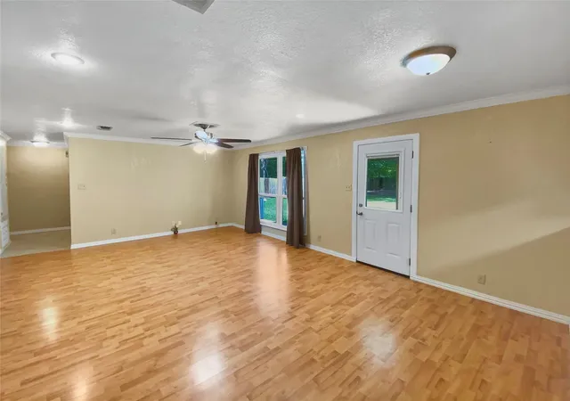 4th image of 516 Dwyer St, Angleton, TX 77515 | MLS# 95788664