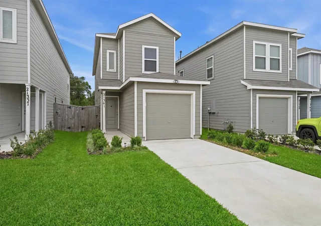 Photo 2 of Single family home for sale at 21341 Carosella Dr, New Caney, TX 77357 | MLS# 17737650 | Listing updated on 2026-09-06