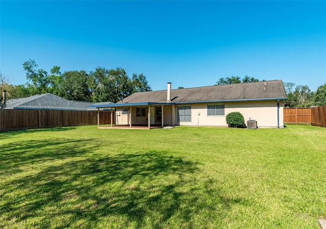 26th image of 1304 Piney Woods Dr, Friendswood, TX 77546 | MLS# 81737551