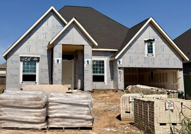 Photo 3 of Single family home for sale at 511 Blue River Trail, Rosenberg, TX 77471 | MLS# 67639795 | Listing updated on 2026-09-13