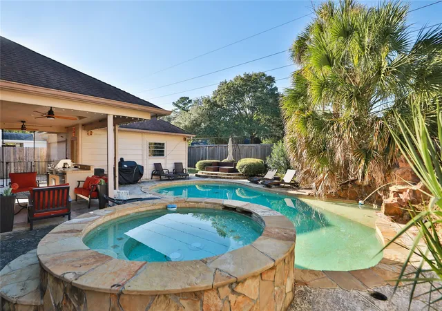 Photo 2 of Single family home for sale at 6726 Seinfeld Ct, Houston, TX 77069 | MLS# 75534696 | Listing updated on 2026-06-27