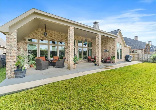 11th image of 2408 Evening Star Dr, Pearland, TX 77584 | MLS# 88109374