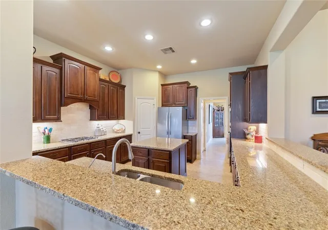 3rd image of 2408 Evening Star Dr, Pearland, TX 77584 | MLS# 88109374