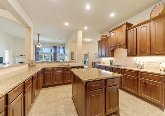 4th image of 2408 Evening Star Dr, Pearland, TX 77584 | MLS# 88109374