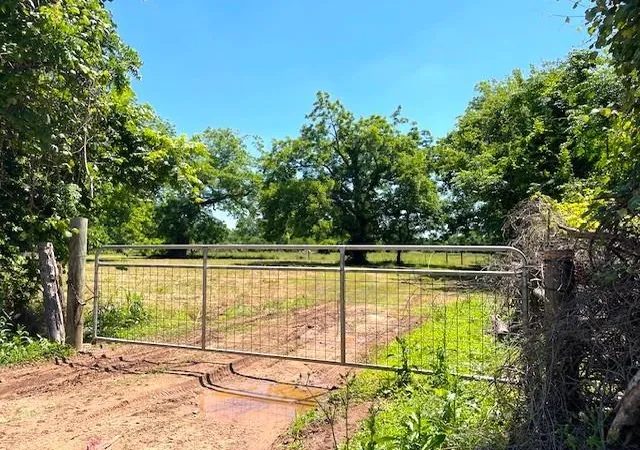 1st image of 2125 Peach Ridge Rd, Brookshire, TX 77423 | MLS# 21786361