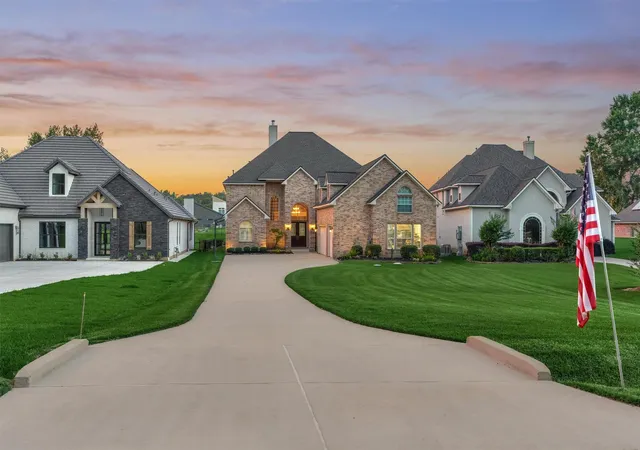 3rd image of 11452 Grand Pine Dr, Montgomery, TX 77356 | MLS# 15059887