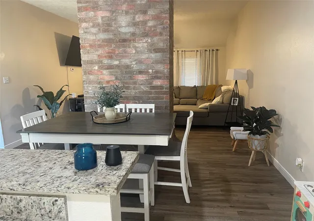 Listing Photo 4 - Condo for sale in building located at 15117 & 15119 Grassington Dr, Channelview, TX 77530