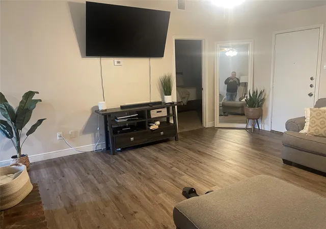 Listing Photo 5 - Condo for sale in building located at 15117 & 15119 Grassington Dr, Channelview, TX 77530