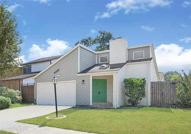 Photo 2 of Single family home for sale at 4222 Wildacres Dr, Houston, TX 77072 | MLS# 73549537 | Listing updated on 2026-09-17