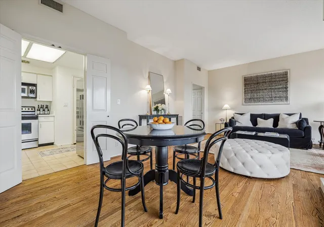 1st image of 2001 Holcombe Blvd #504, Houston, TX 77030 | MLS# 21967093