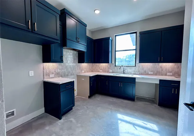 3rd image of 56 James Estates Dr, Fulshear, TX 77441 | MLS# 72107987