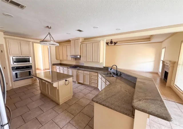 Photo 2 of Single family home for sale at 7945 Laurelwood St, Beaumont, TX 77707 | MLS# 10245892 | Listing updated on 2026-09-17