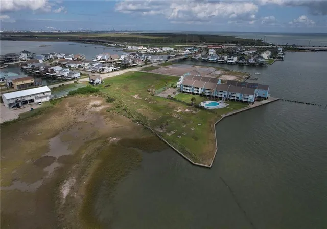 4th image of 665 Tiki Dr #412, Galveston, TX 77554 | MLS# 6411724