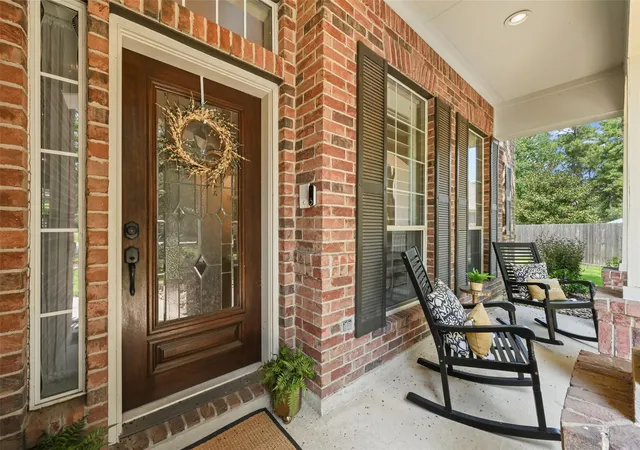 Photo 2 of Sale Pending at 35 Monet Bend Pl, The Woodlands, TX 77382 | MLS# 19489334 | Listing updated on 2026-09-11