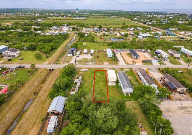 5th image of 439 16Th St, Dickinson, TX 77539 | MLS# 10108322