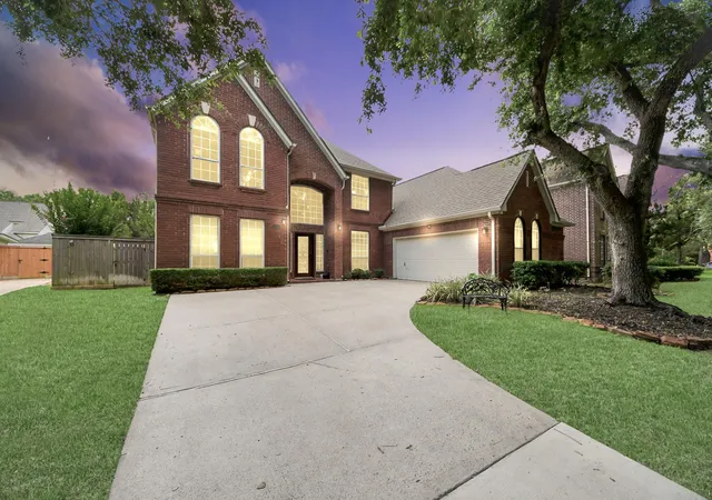 Homes for sale in Sugar Land, TX | 2011 Richland Ct, Sugar Land, TX 77478 | MLS# 3655453