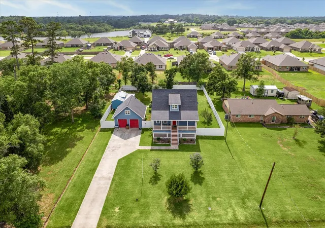 1st image of 4424 Country Club Dr, Dickinson, TX 77539 | MLS# 4773819