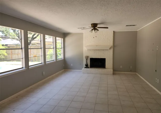Photo 2 of Single family home for sale at 11918 Holly Stone Dr, Houston, TX 77070 | MLS# 70602499 | Listing updated on 2026-08-28
