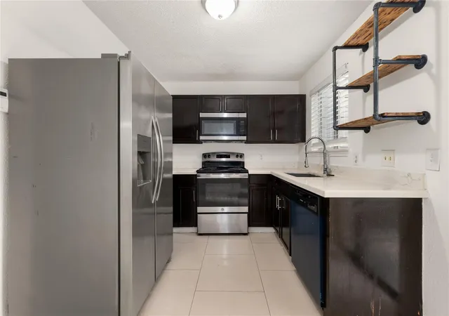5th image of 3813 Landmark Dr, Missouri City, TX 77459 | MLS# 94537208